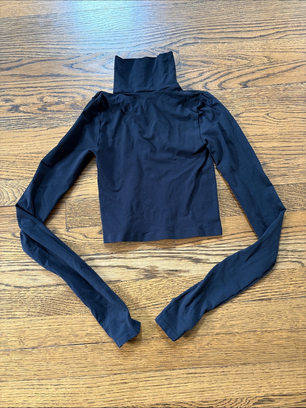Commando Black Turtleneck Long-Sleeve Crop Top, thumb holes, one size
